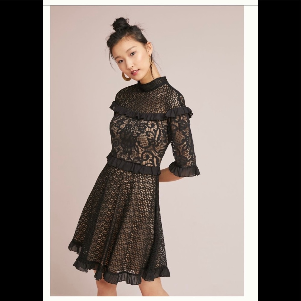 Stunning Monique Lhuillier Nuit Ruffled Dress